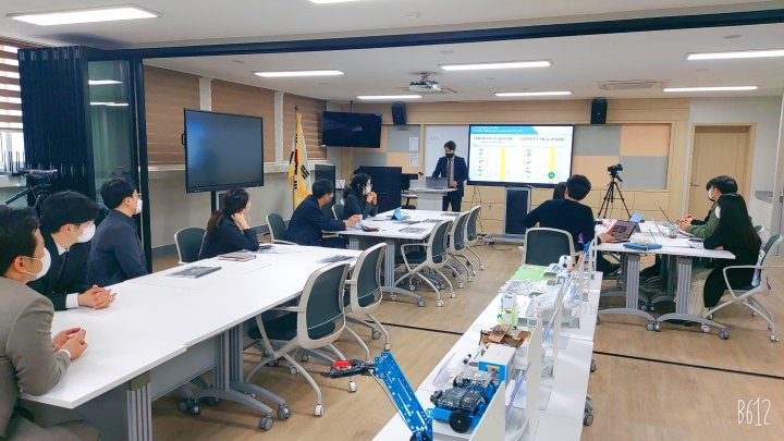 경기도 융합과학교육원 렌쥴리 유초중고 인공지능 미래교실구축 성공사례발표  