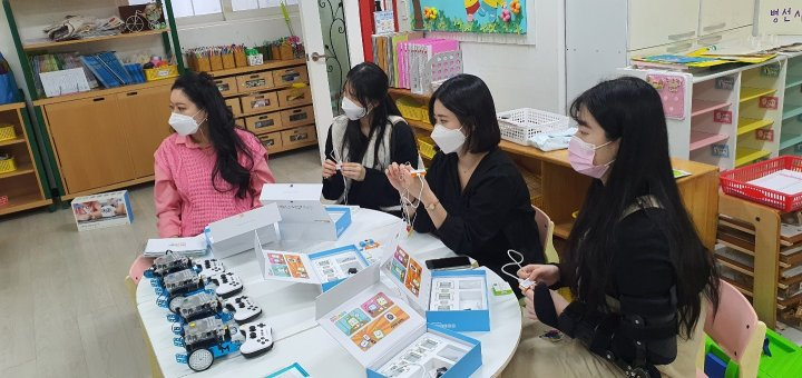 렌쥴리 AI.코딩 미래교실 창의융합체험관 교사교육 