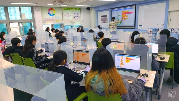 신도림초 AI할로코드 수업 모습