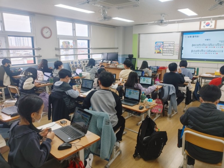 렌쥴리에듀테인먼트 서울 교육청 ai교실 시범학교 서울 신도림초등학교 인공지능 코딩...
