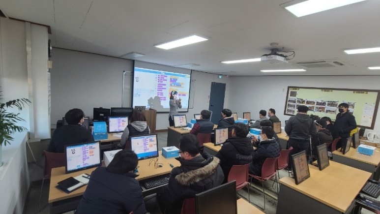 렌쥴리에듀테인먼트 초중고 인공지능 로봇 AI코딩 인천총판 교육 
