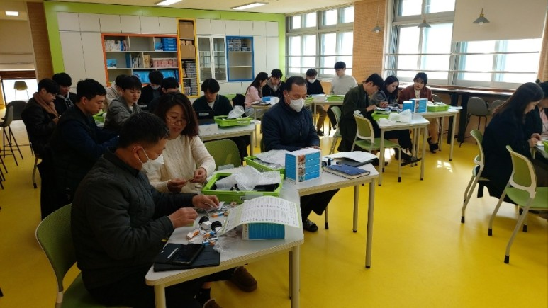 렌쥴리에듀테인먼트 & 교육청 AI교실 시범학교 도초고등학교 AI코딩 교사교육 (인공지능 코...