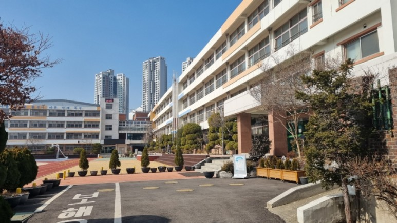 렌쥴리에듀테인먼트 서울 교육청 신나는 AI교실 시범학교 행당중학교 인공지능 코딩