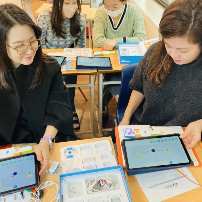 렌쥴리에듀테인먼트 인공지능 코딩 강남 BIS어학원 교사교육 & 일산 젬스톤 어학원 유치부 초등...