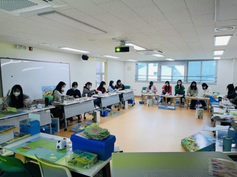 렌쥴리에듀테인먼트 유치부 인공지능 코딩 창의융합체험관 라온유치원(원생190명)교사...