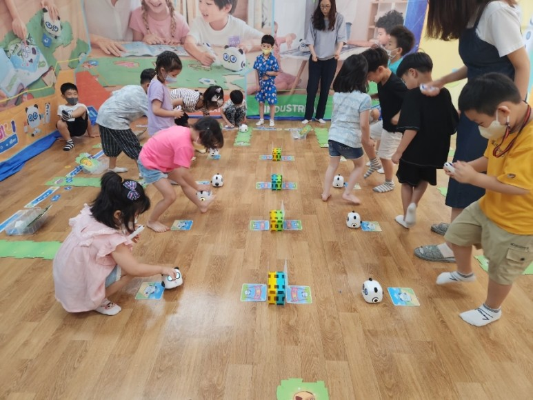 렌쥴리에듀테인먼트 &천안 청수초 병설유치원 유치부 인공지능 코딩 캠프  