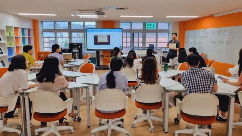 렌쥴리에듀테인먼트 인공지능 코딩 & 초등학교 레이저박스 교사 교육 