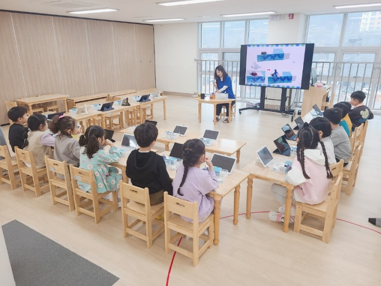 렌쥴리에듀테인먼트 인공지능 코딩 &  유치부 동탄 라온유치원 렌쥴리 인공지능 코딩...