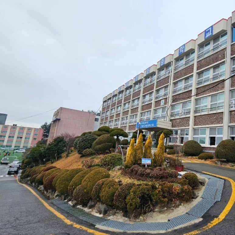 렌쥴리에듀테인먼트 & 전남교육청 AI미래교실 구축 영화중학교 