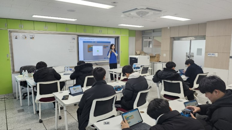 렌쥴리에듀테인먼트 인공지능 코딩 & 충남 홍성군 홍주중학교 코딩수업  1월 2일(화)...