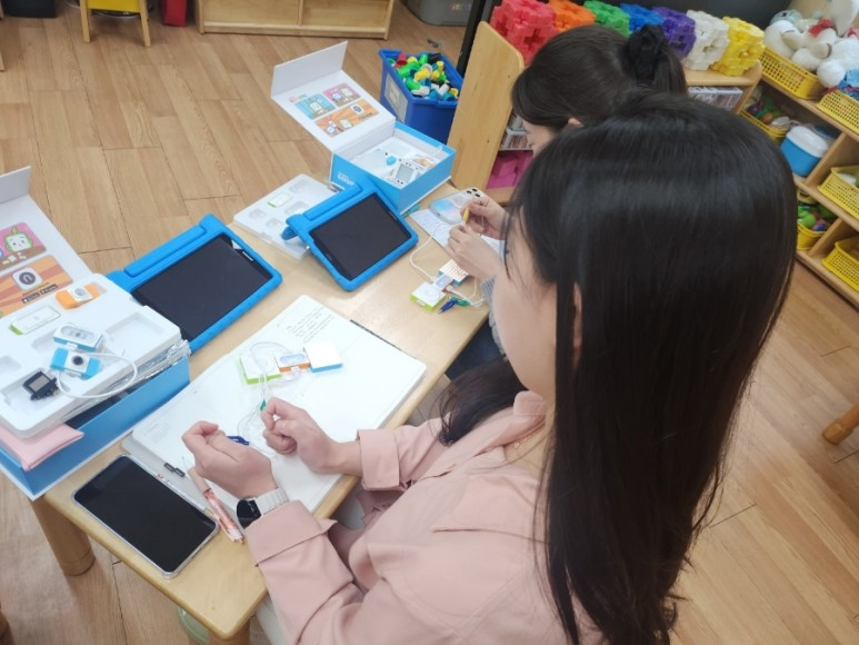 렌쥴리에듀테인먼트 유치부 인공지능 코딩 & 시흥유치원 교사 교육  