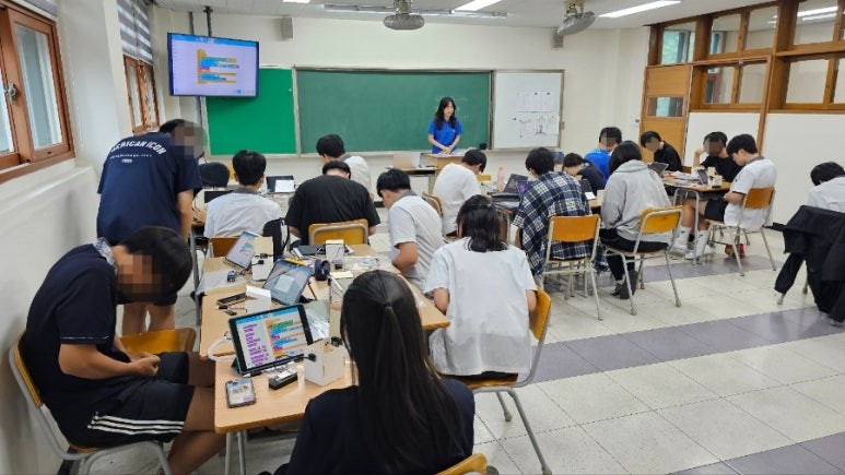 렌쥴리에듀테인먼트 인공지능 코딩 & 과천 ㅇㅇ고등학교 사이버 파이 프로젝트 2024.7...