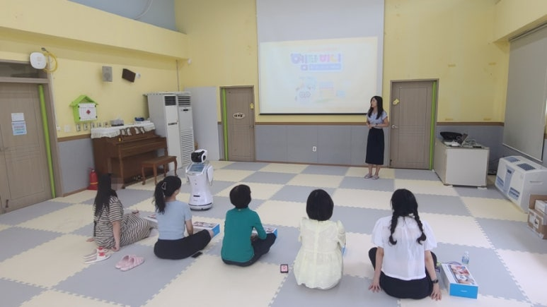 렌쥴리에듀테인먼트 AI교실 & 무주 반디유치원 AI교사 교육  2024.7.25  공립단설유치...