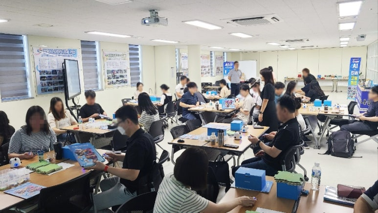 렌쥴리에듀테인먼트 인공지능 코딩 & 경남교육청 초등40여학교 담당교사 AI교원직무연...