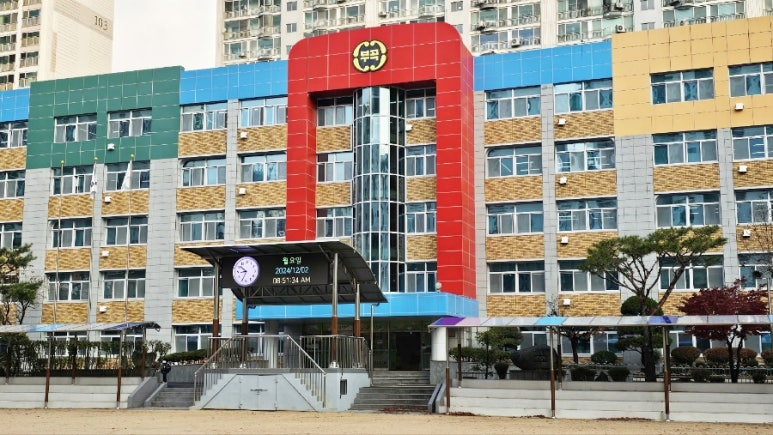 렌쥴리에듀테인먼트 AI교실 & ㅇㅇ초등학교 인천시 교육청 교육과학정보원 결대로찾아가...