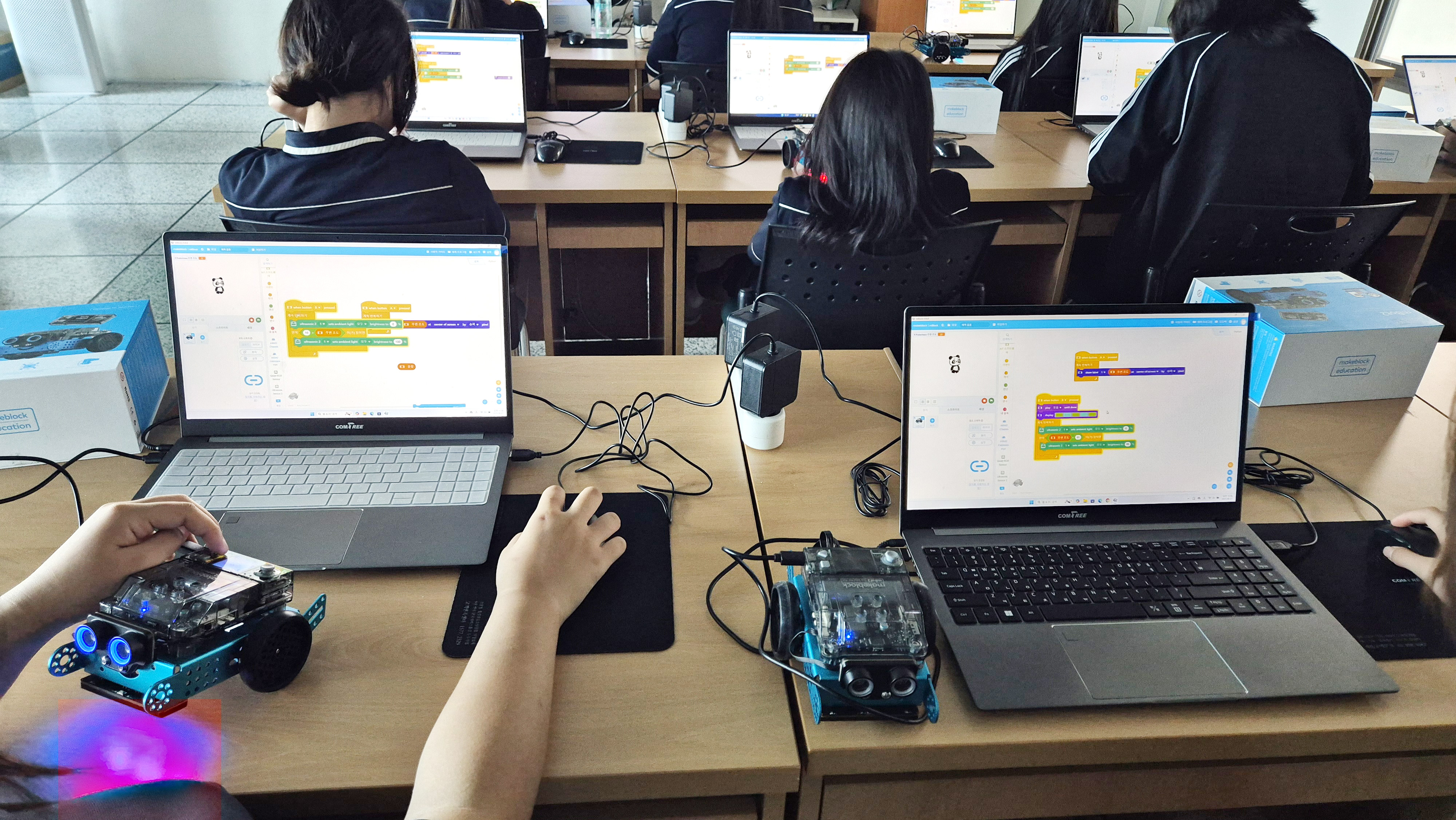 동두천 D여자중학교의 로봇으로 배우는 디지털윤리교육 